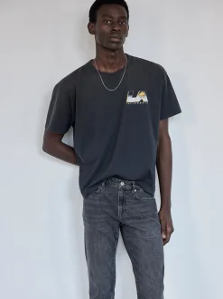 FRAME Boxy Vintage Print Tee in Washed Black< Tees & Polos