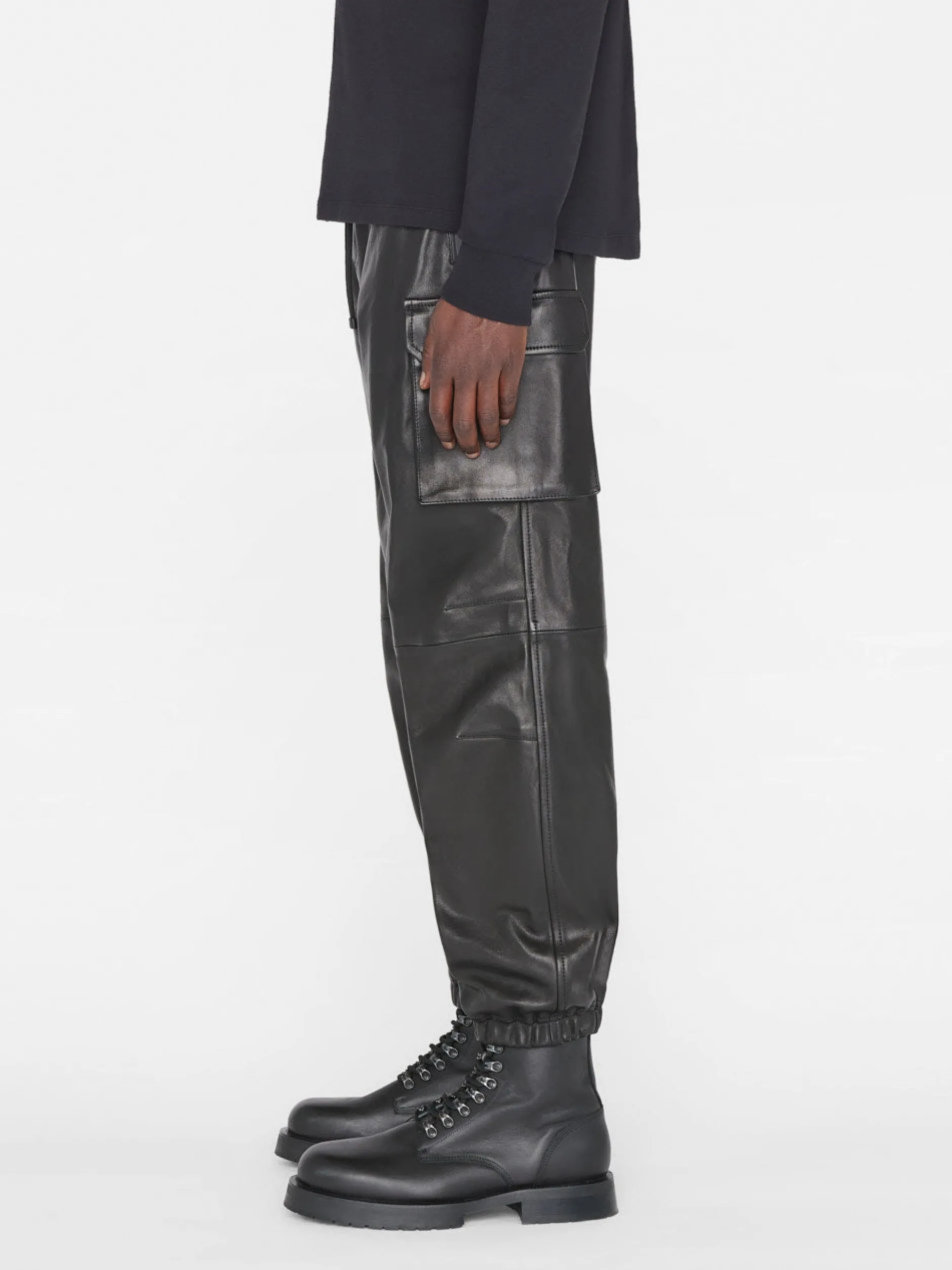 FRAME Cargo Leather Pant in< Leather & Suede|Pants & Shorts