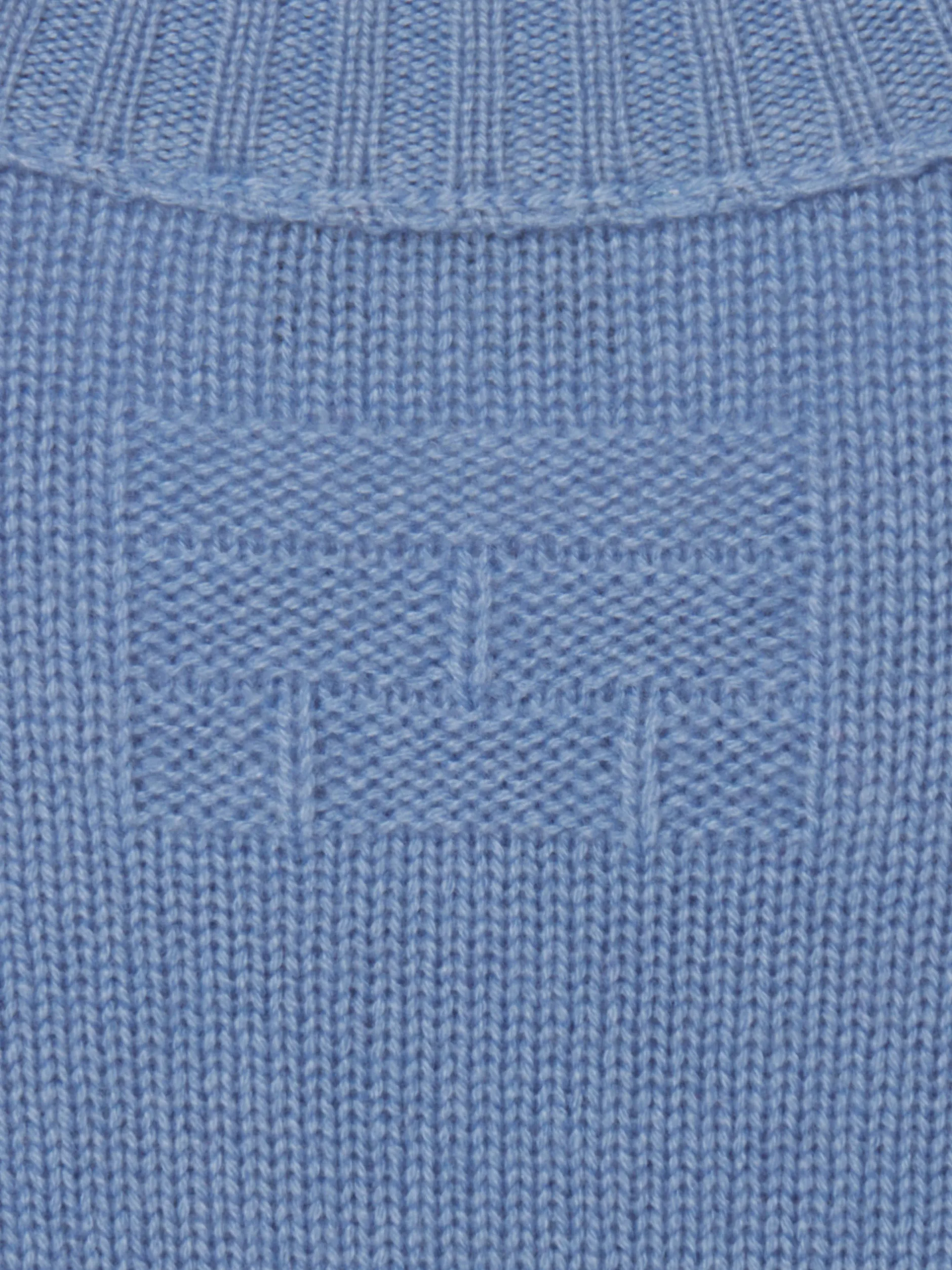 FRAME Cashmere Crewneck Sweater in Soft Blue< Sweaters & Hoodies