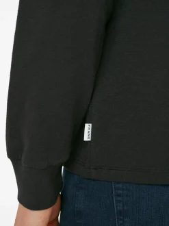FRAME Duo Fold Long Sleeve Crew in< Tees & Polos
