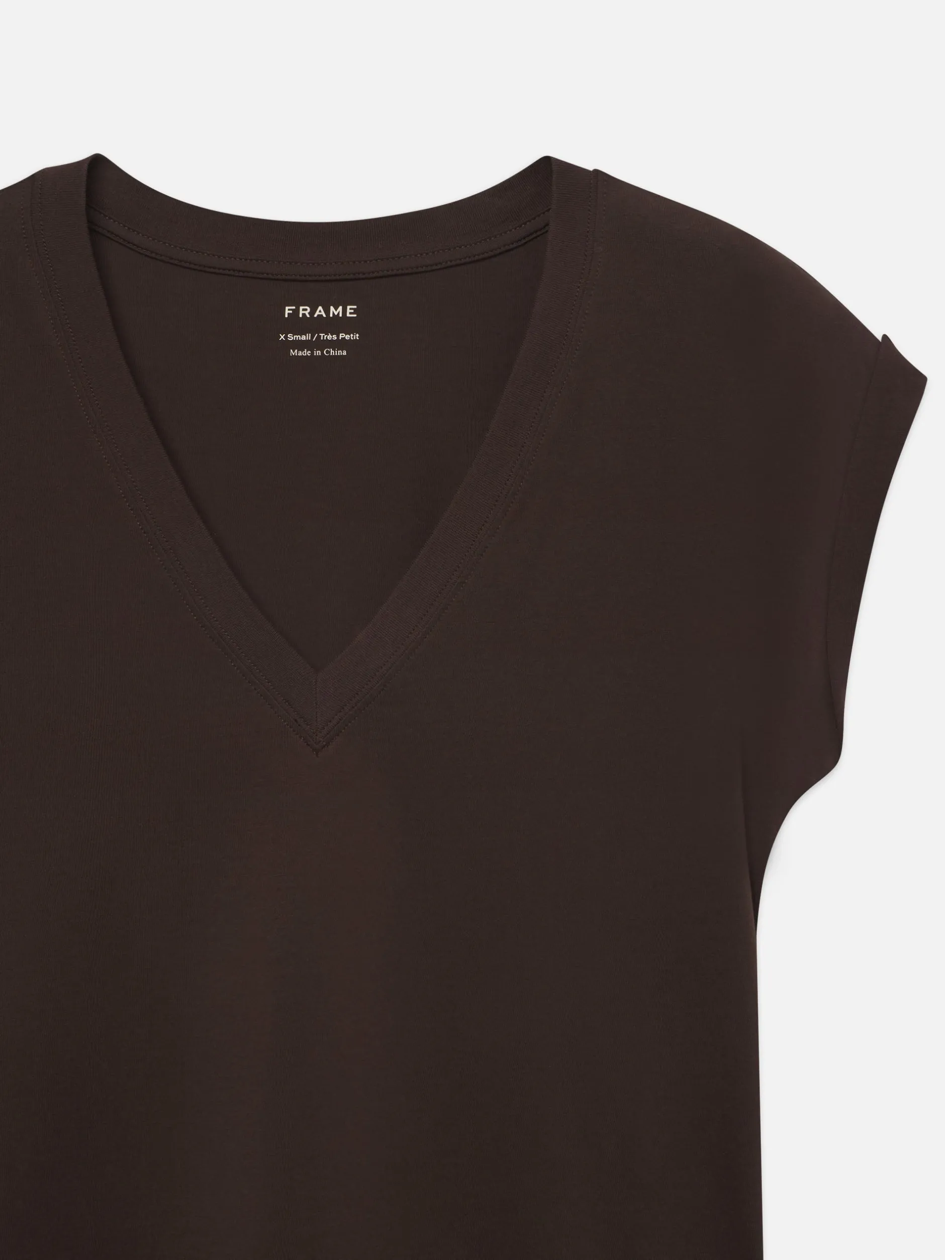 FRAME Easy V-Neck Tee in Chocolate Brown<Women Tanks & Tees