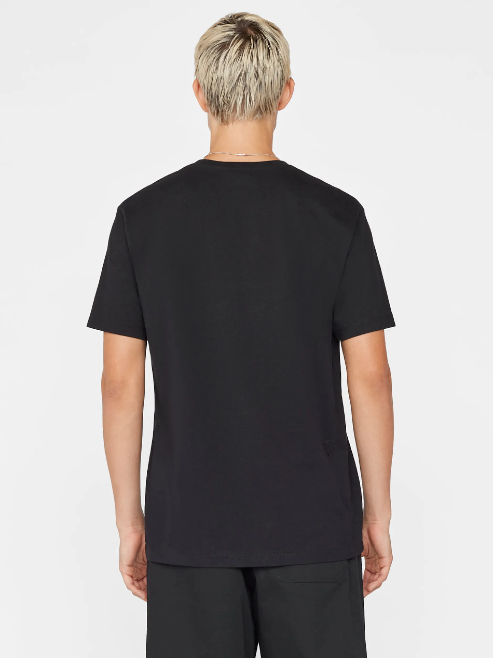 FRAME Logo Tee in< Tees & Polos