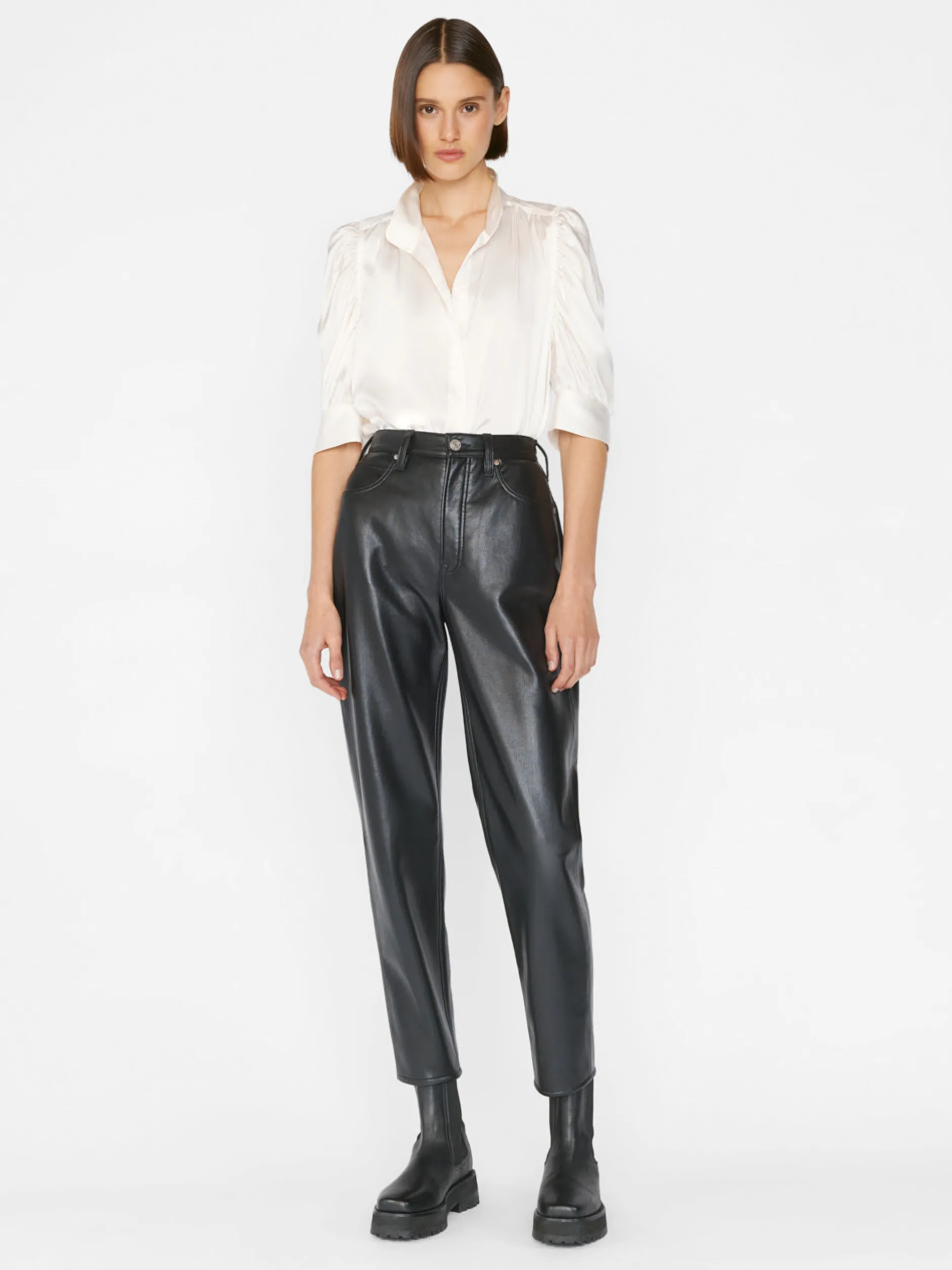 FRAME Gillian Top in Glossy Off White<Women Tops & Blouses