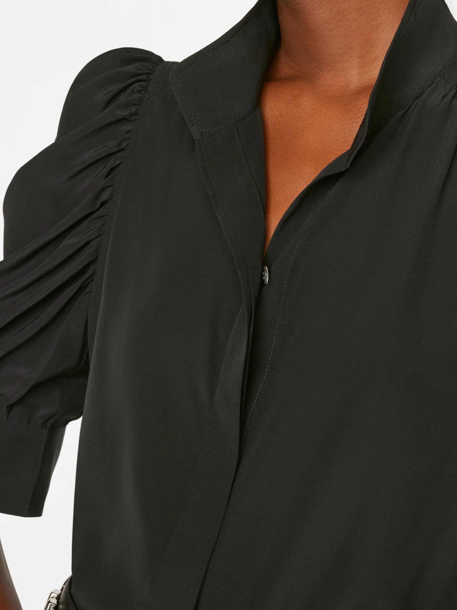 FRAME Gillian Top in<Women Tops & Blouses