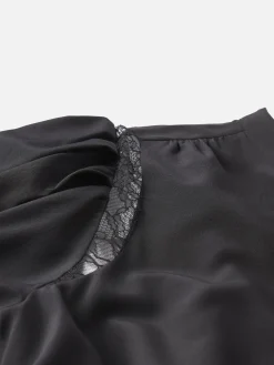 FRAME Lace Shoulder Inset Blouse in<Women Tops & Blouses