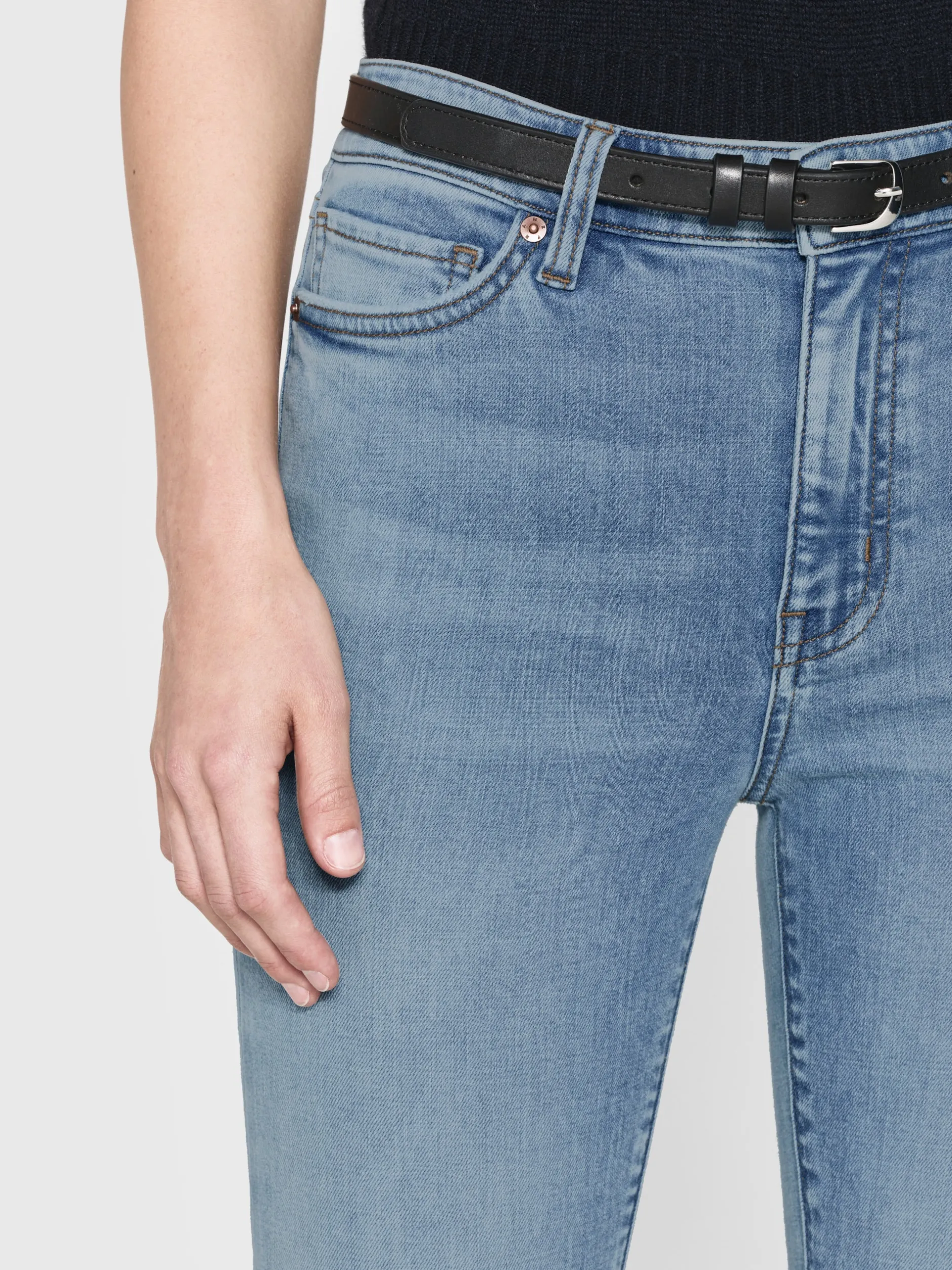 FRAME Le Crop Mini Boot in<Women Bootcut