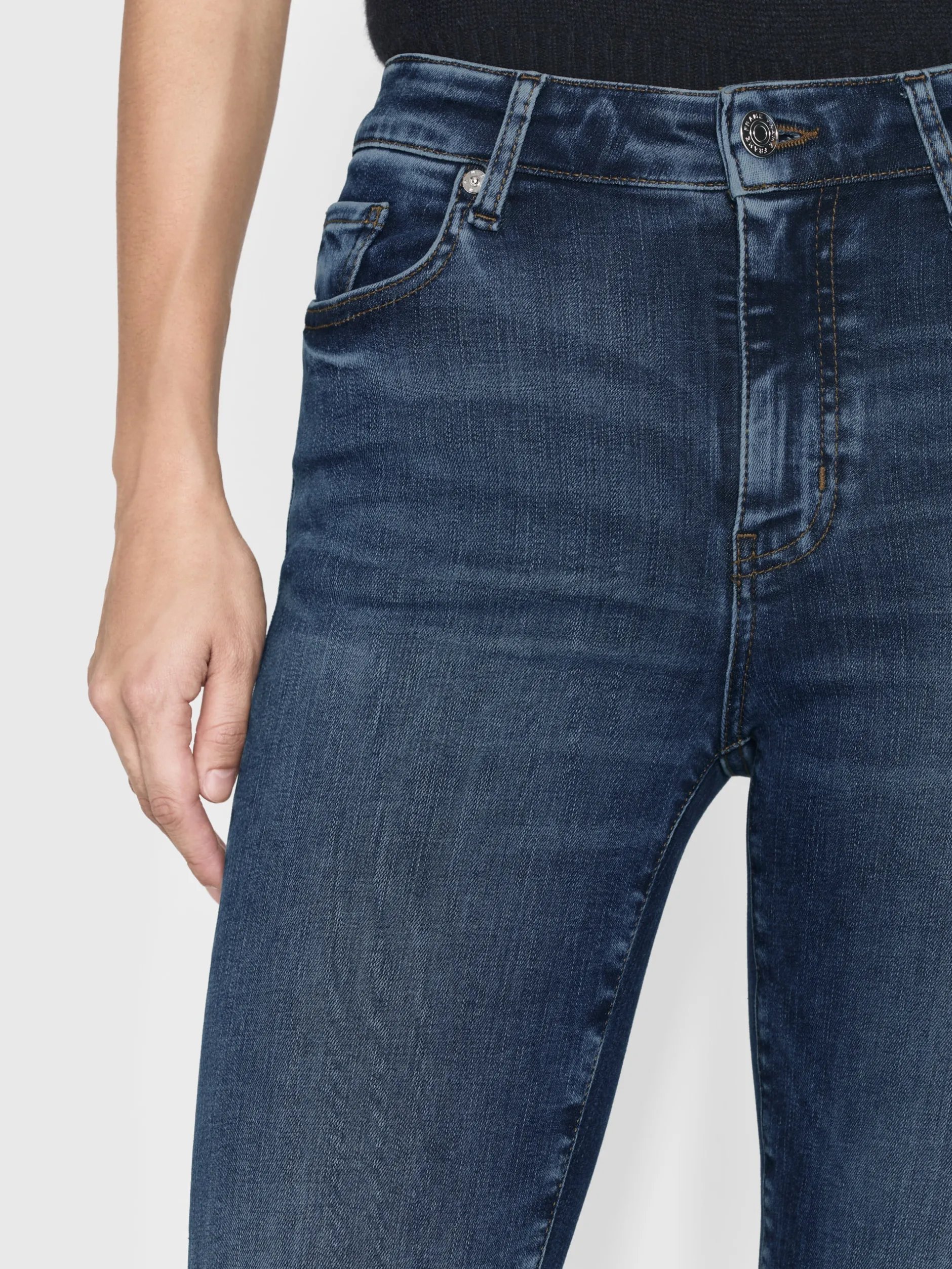 FRAME Le Crop Mini Boot in<Women Bootcut