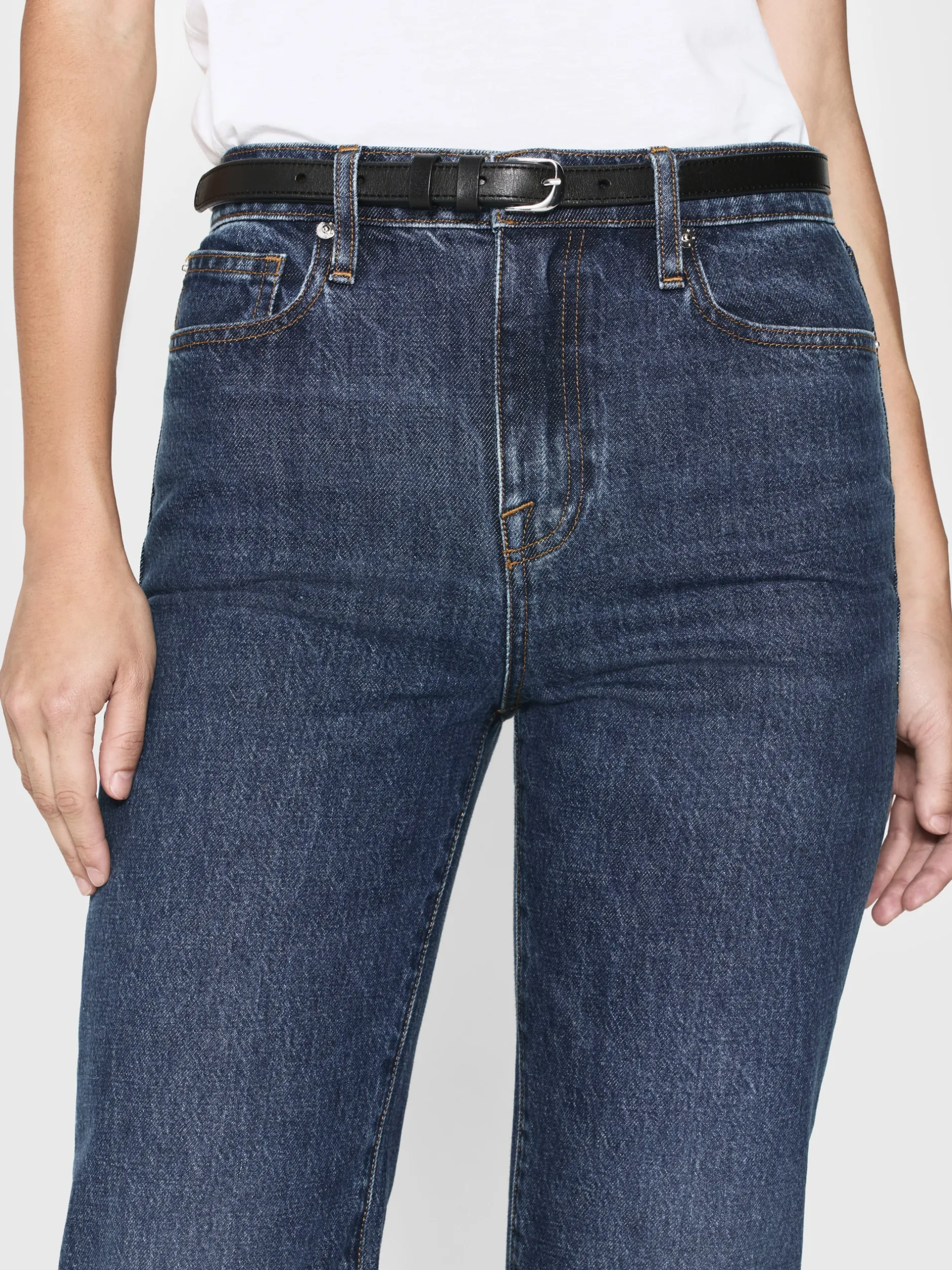 FRAME Le Jane Ankle in<Women Straight