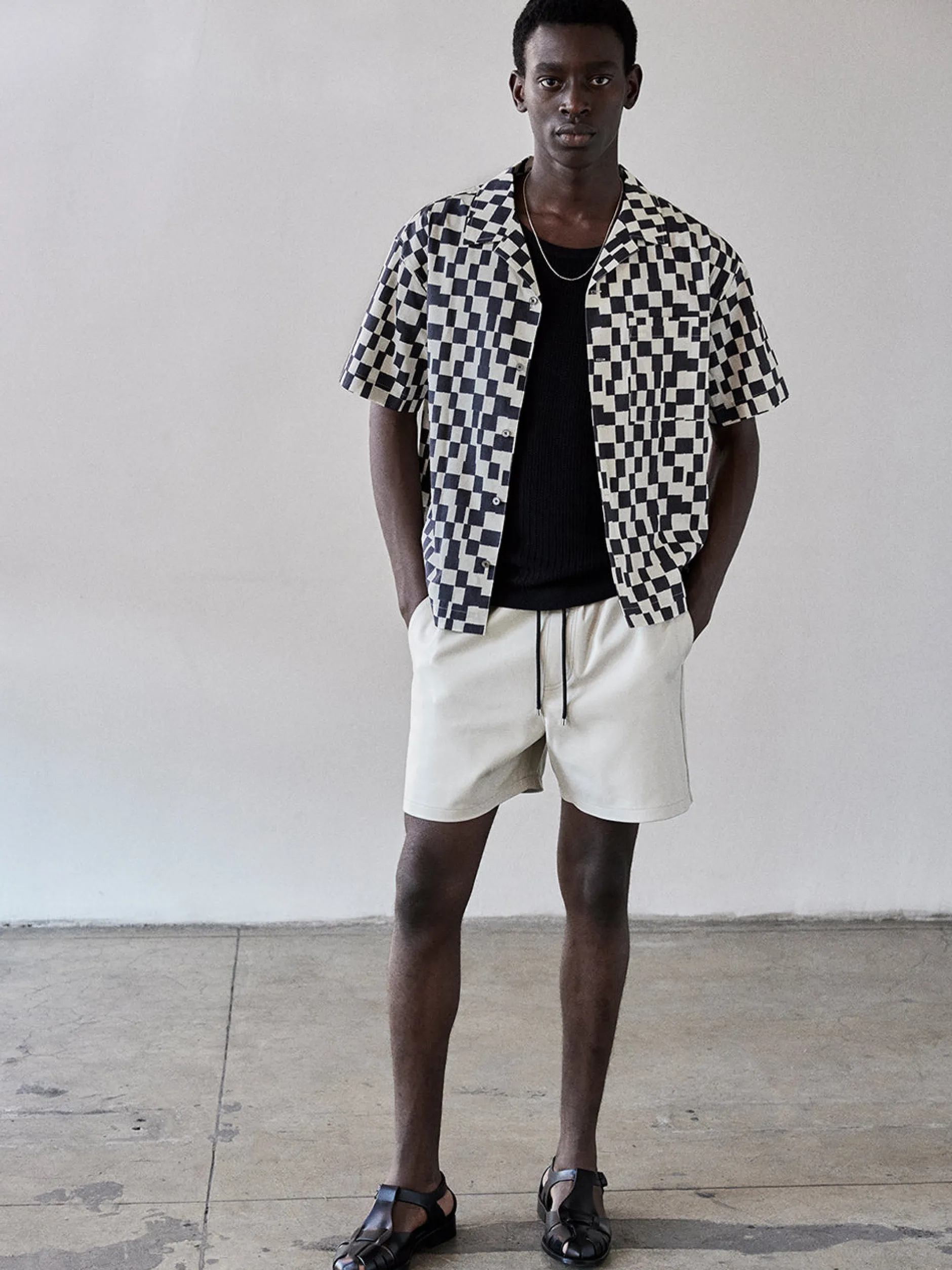 FRAME Leather Volley Short in White Canvas< Leather & Suede|Pants & Shorts