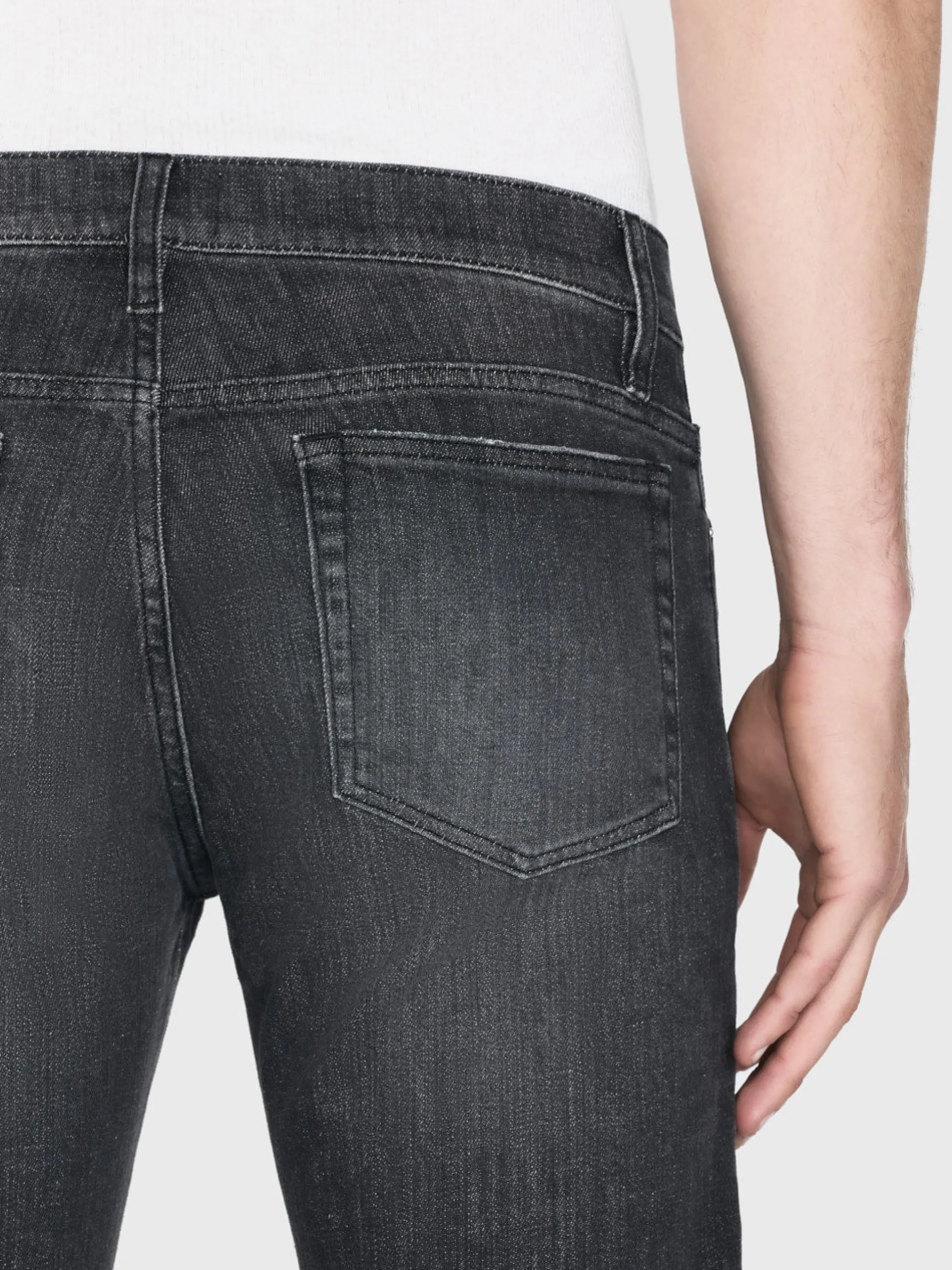 FRAME L'Homme Slim in Daxton Dark< Slim