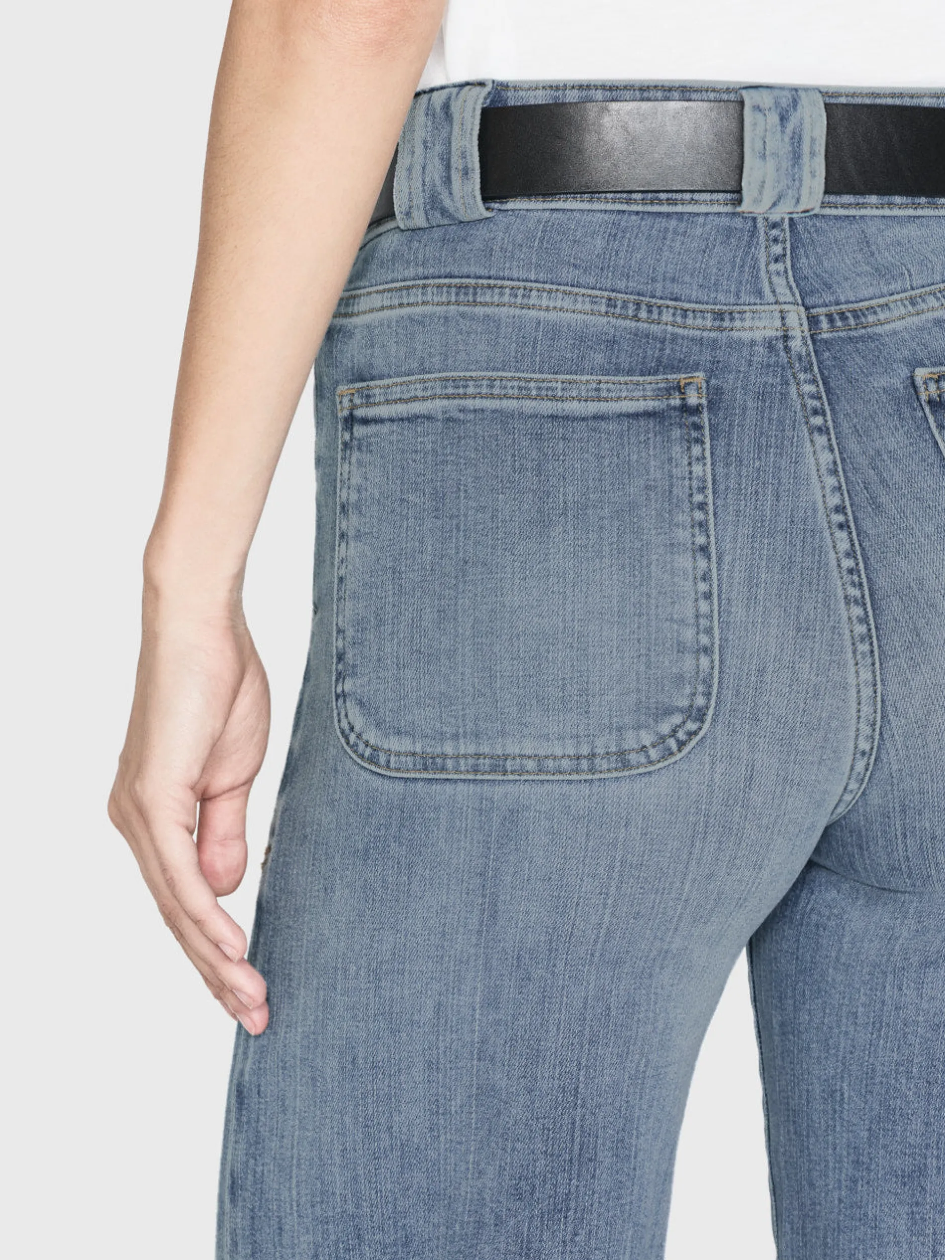 FRAME Modern Pocket Jean in<Women Wide Leg
