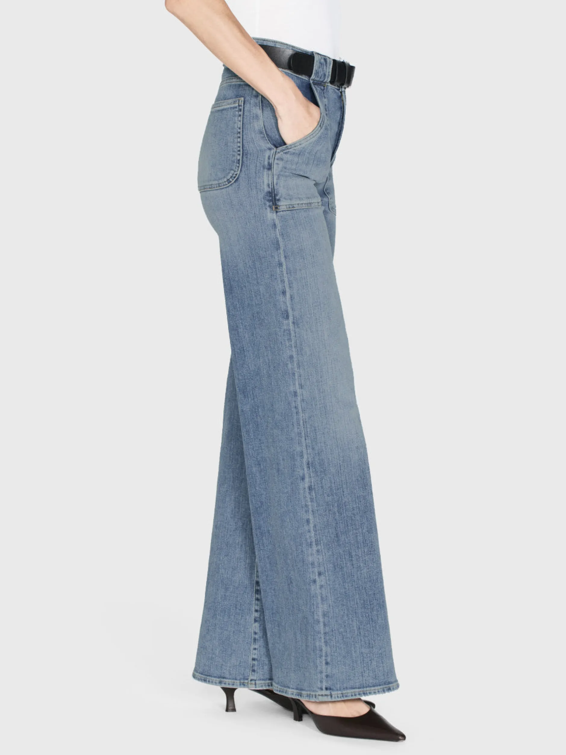 FRAME Modern Pocket Jean in<Women Wide Leg