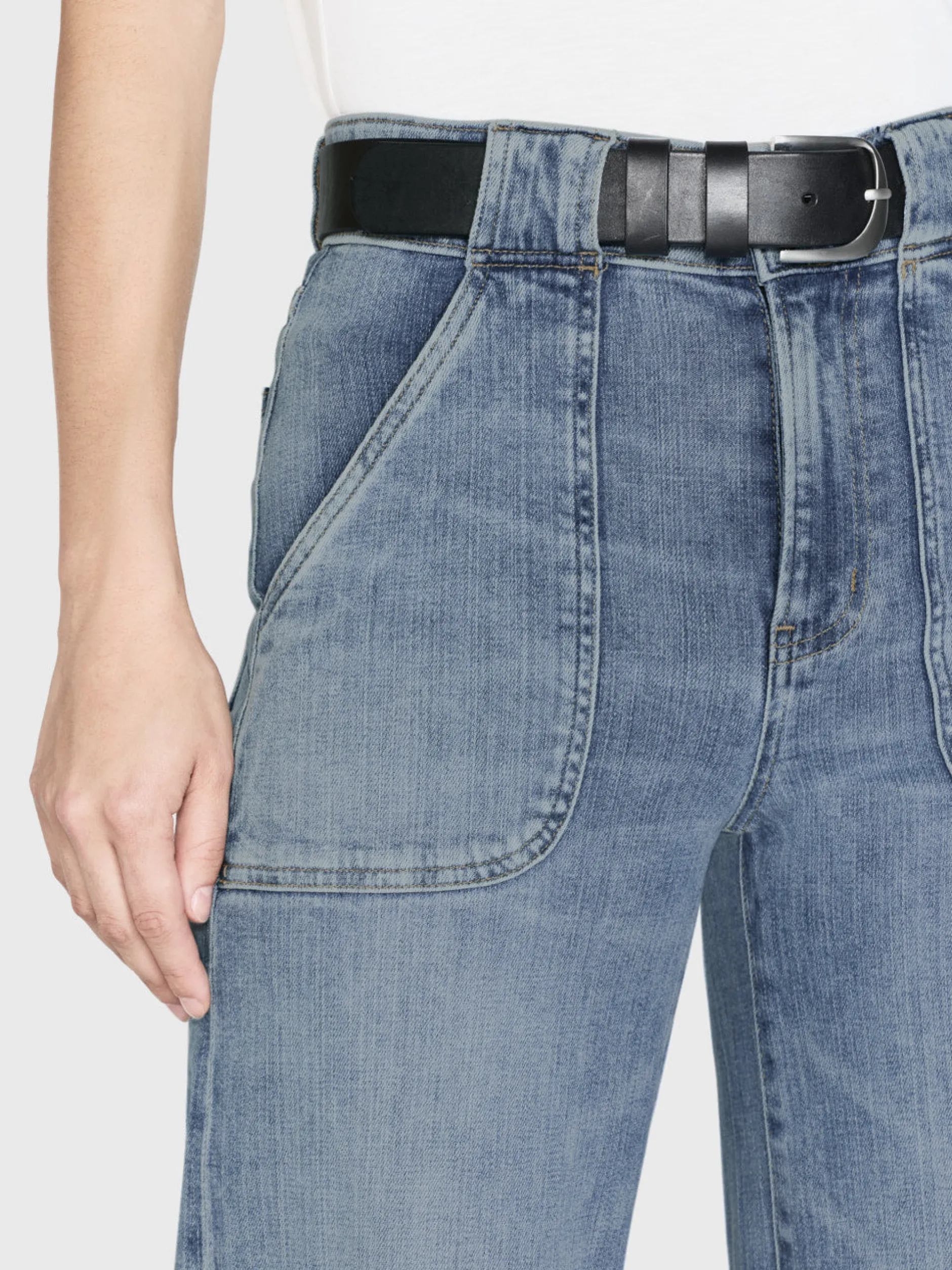 FRAME Modern Pocket Jean in<Women Wide Leg