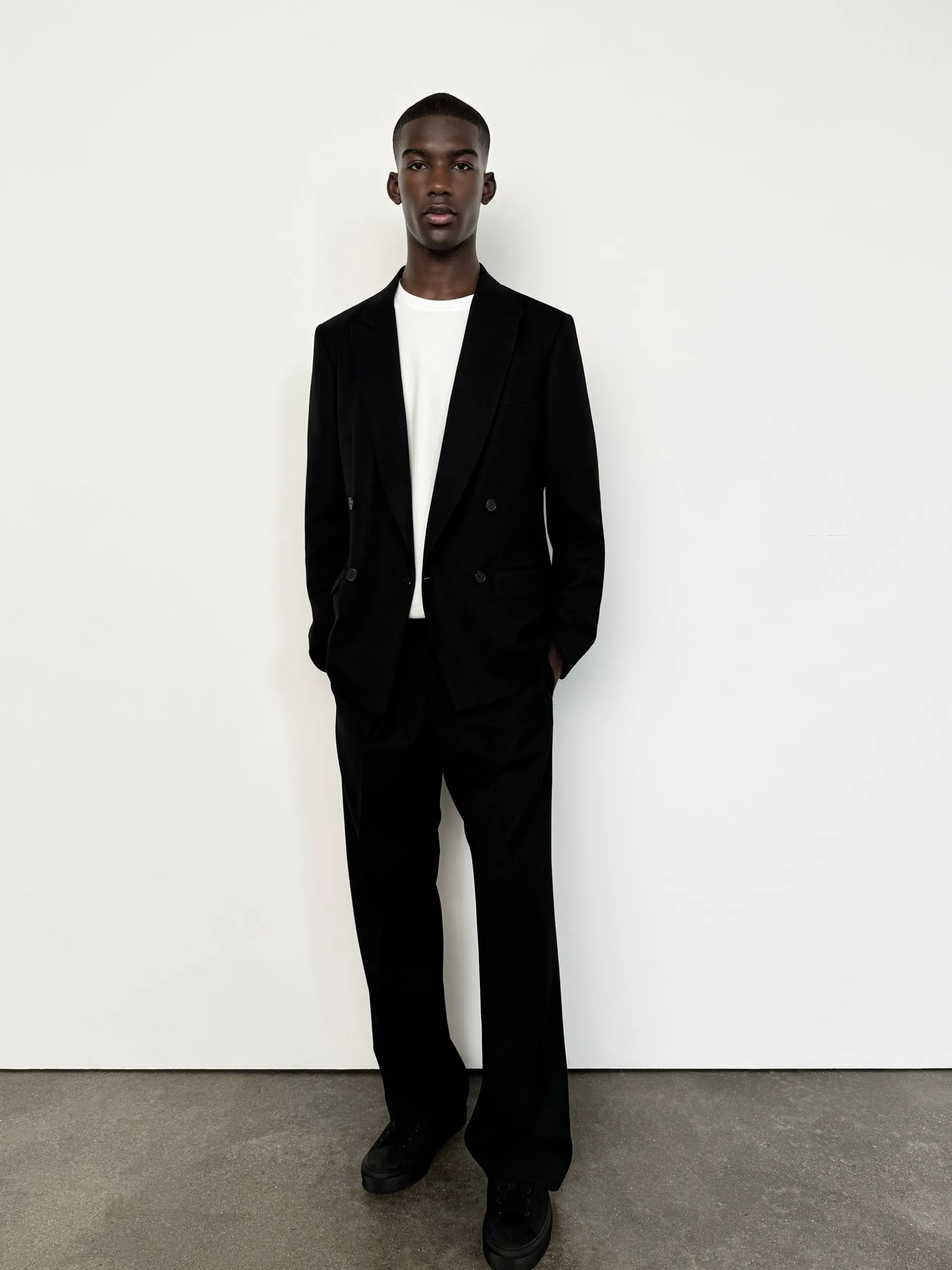 FRAME Modern Trousers in< Pants & Shorts