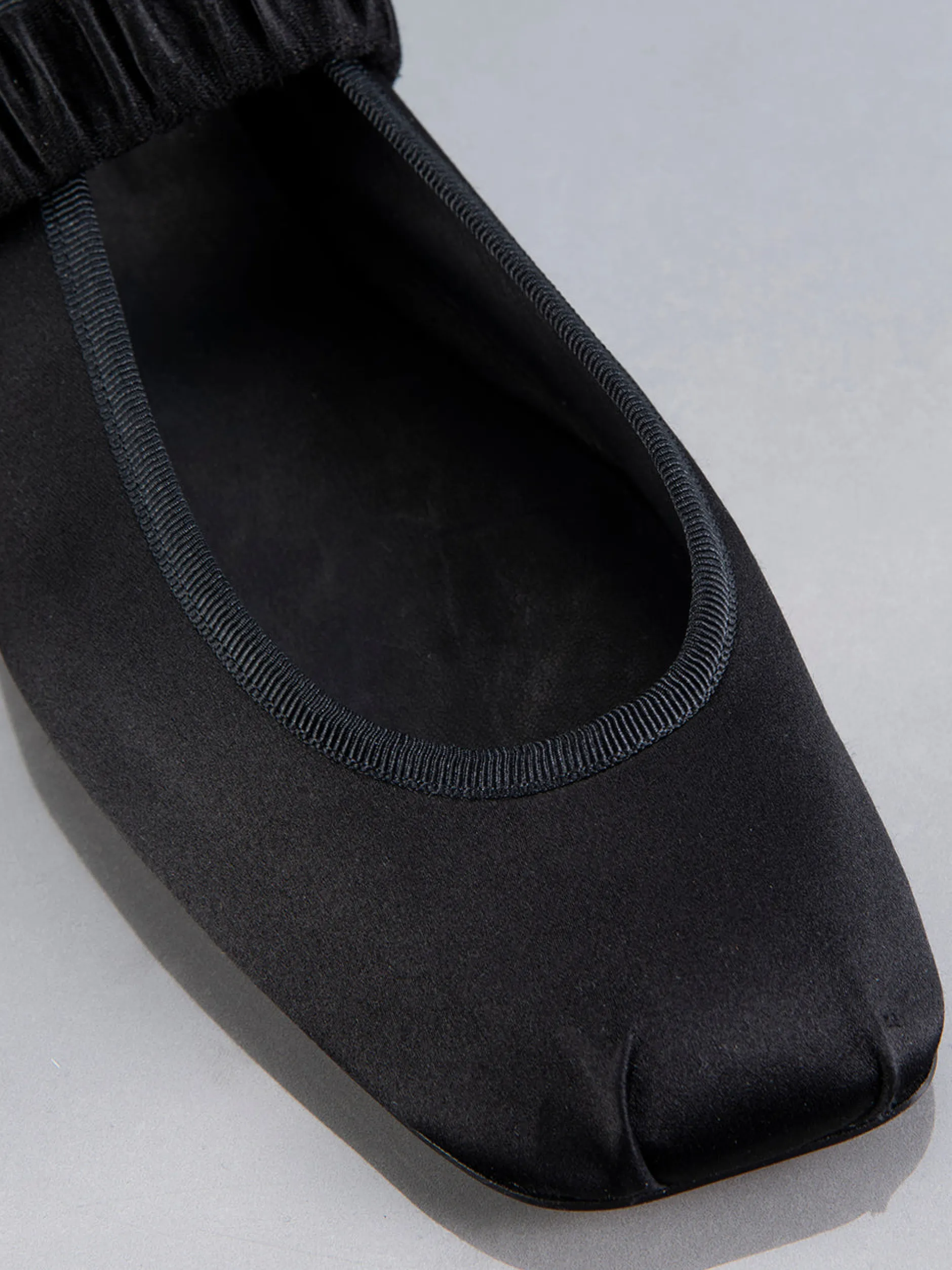 FRAME Odin Ballet Flat in<Women All Accessories & Shoes