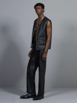 FRAME Shearling Vest in Stone Beige/Black< Leather & Suede|Jackets & Coats