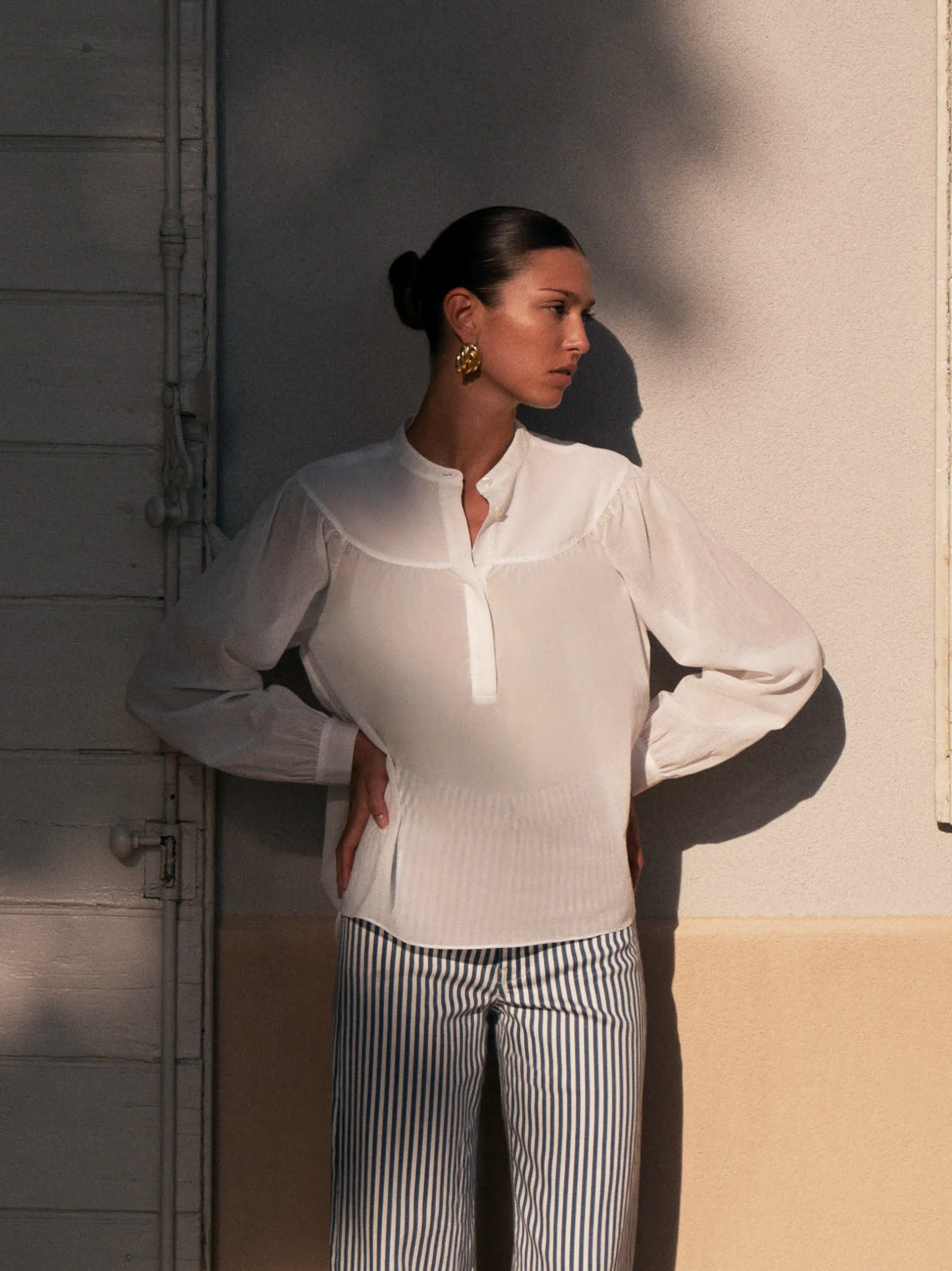 FRAME Shirred Popover Blouse in<Women Tops & Blouses