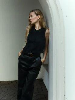 FRAME Sleeveless Ruffle Trim Blouse in<Women Tops & Blouses