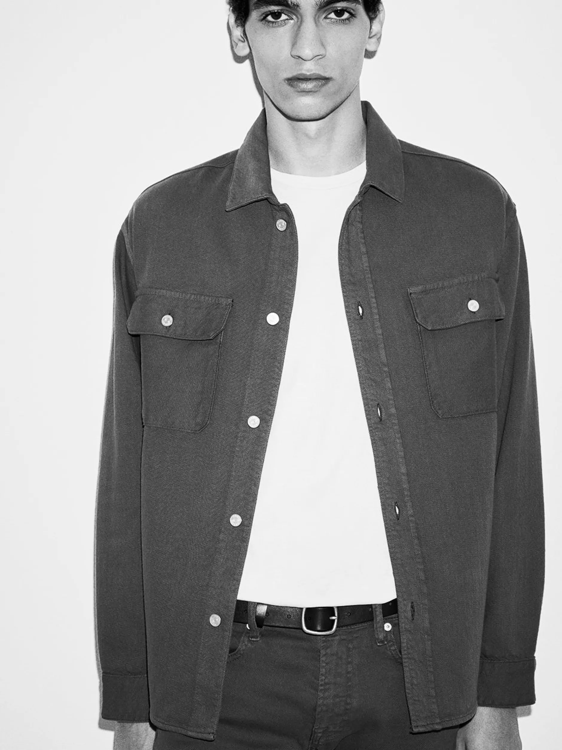 FRAME Textured Terry Overshirt in< Jackets & Coats|Shirts