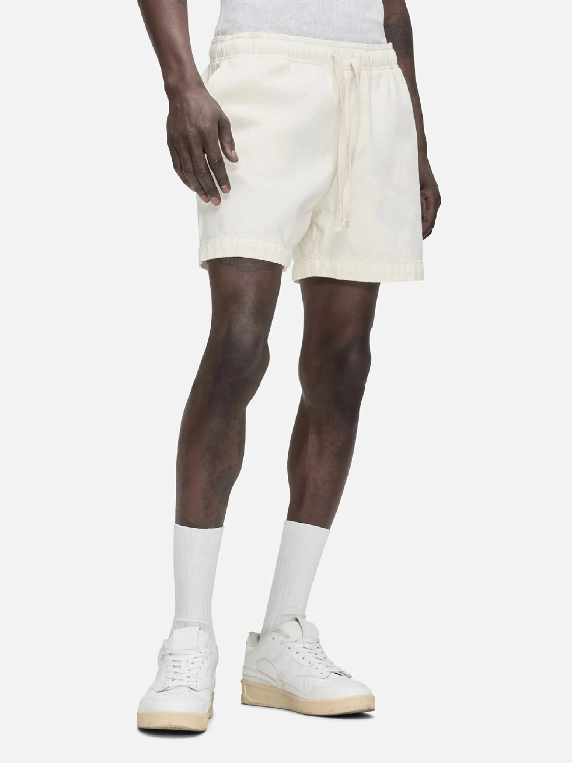 FRAME Textured Terry Short in Off White< Pants & Shorts