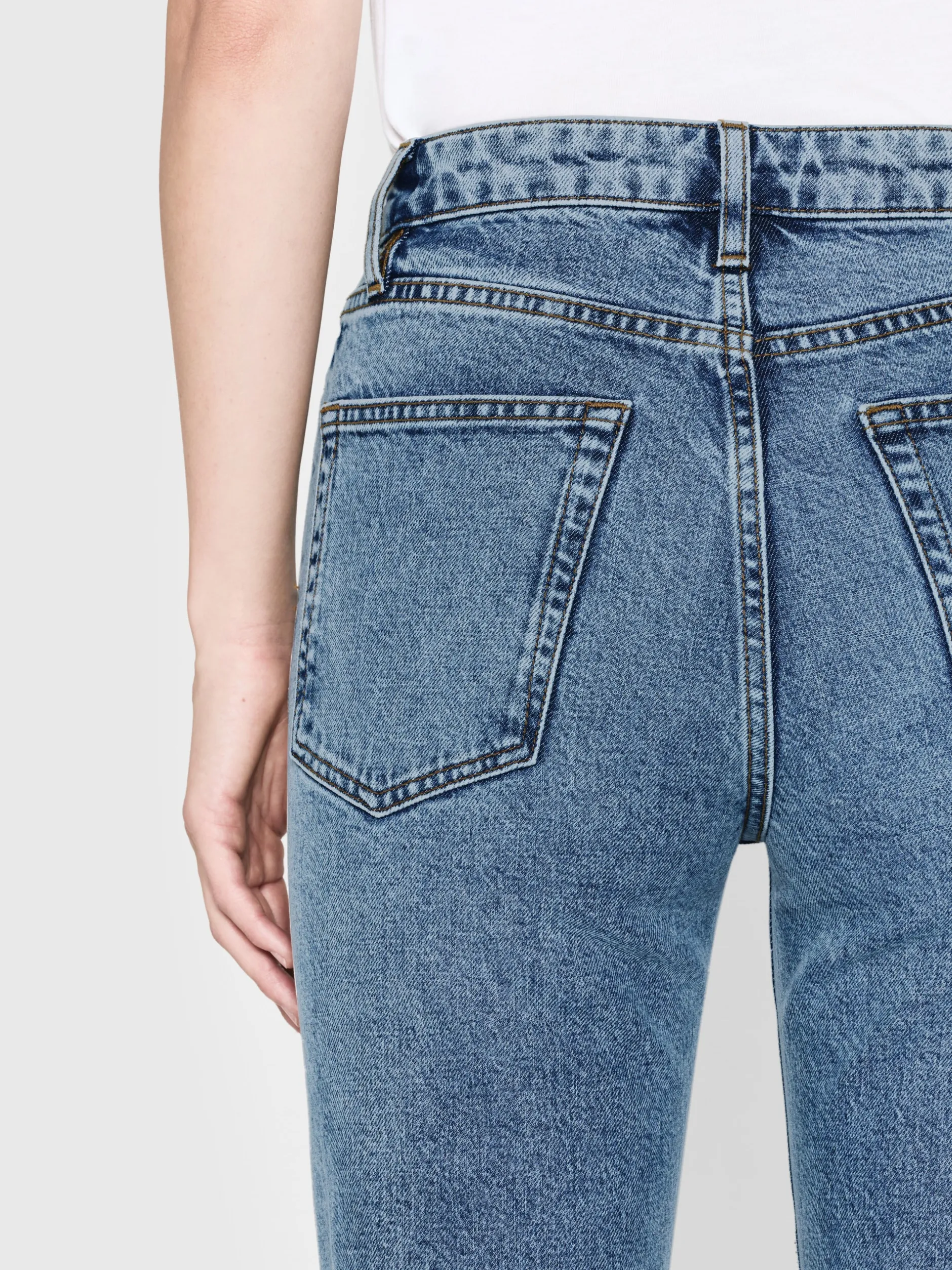 FRAME The Arrow in<Women Bootcut|Long