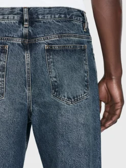 FRAME The Boxy Jean in< Straight