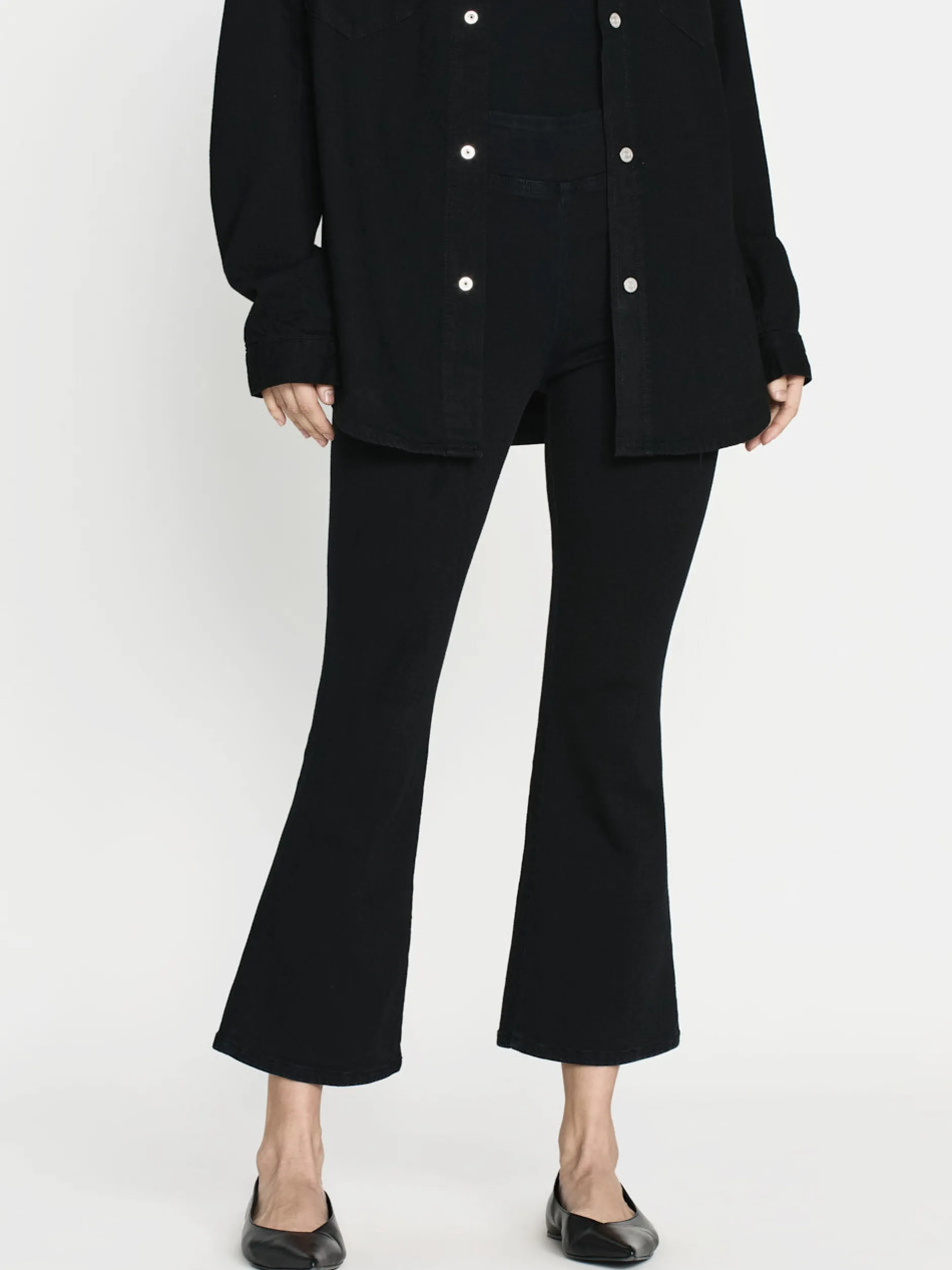 FRAME The Jetset Crop Mini Boot in Sheen Noir<Women Bootcut