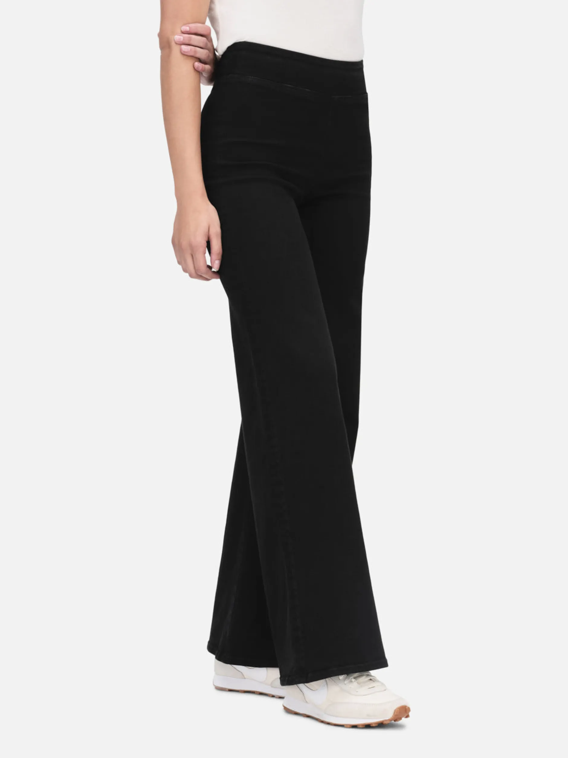 FRAME The Jetset Wide Leg in Sheen Noir<Women Wide Leg