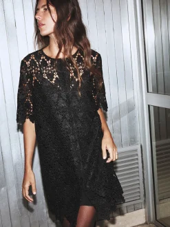 FRAME The Lace Button Front Dress in<Women Dresses & Jumpsuits