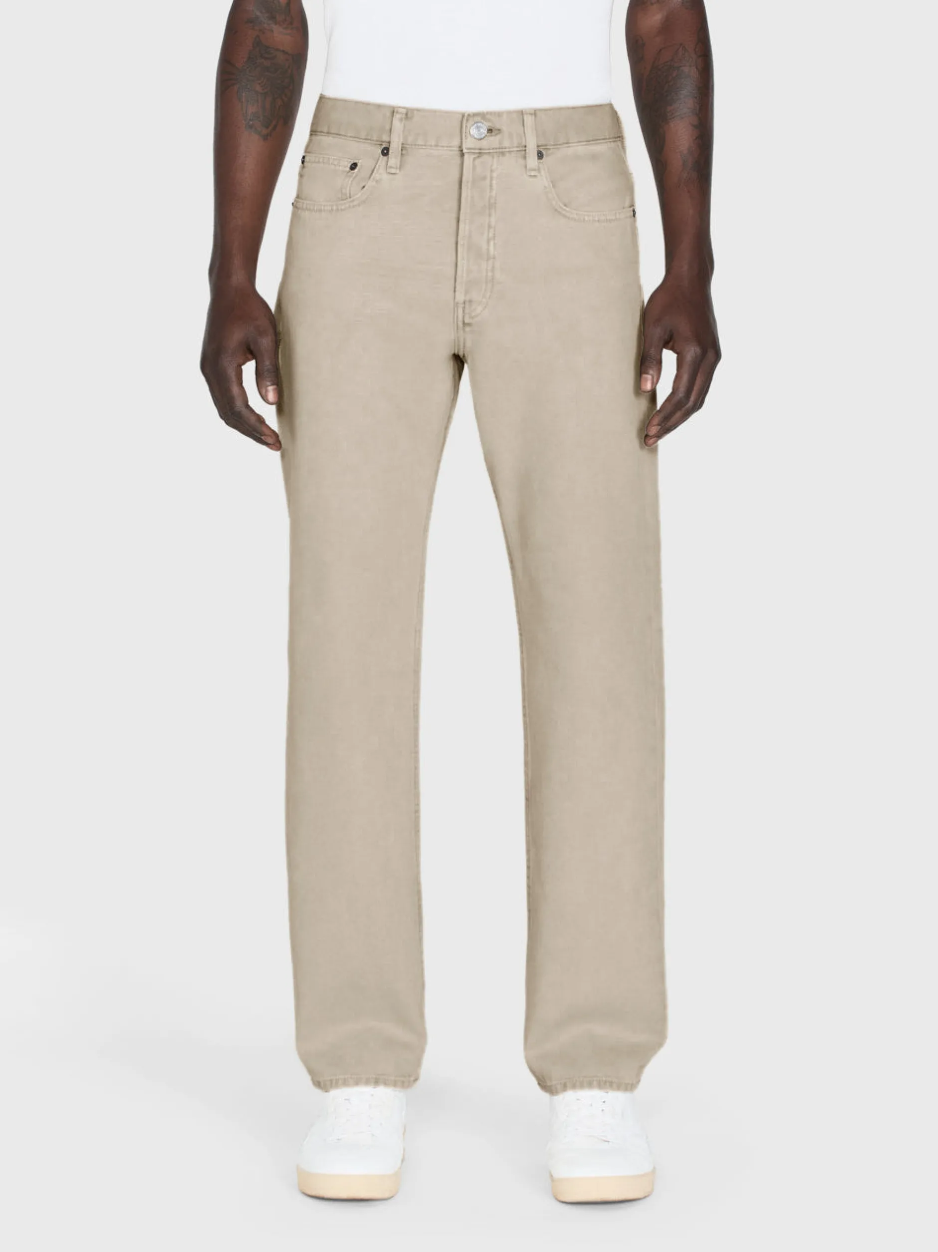 FRAME The Straight Jean in Beach Sand< Straight