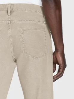 FRAME The Straight Jean in Beach Sand< Straight