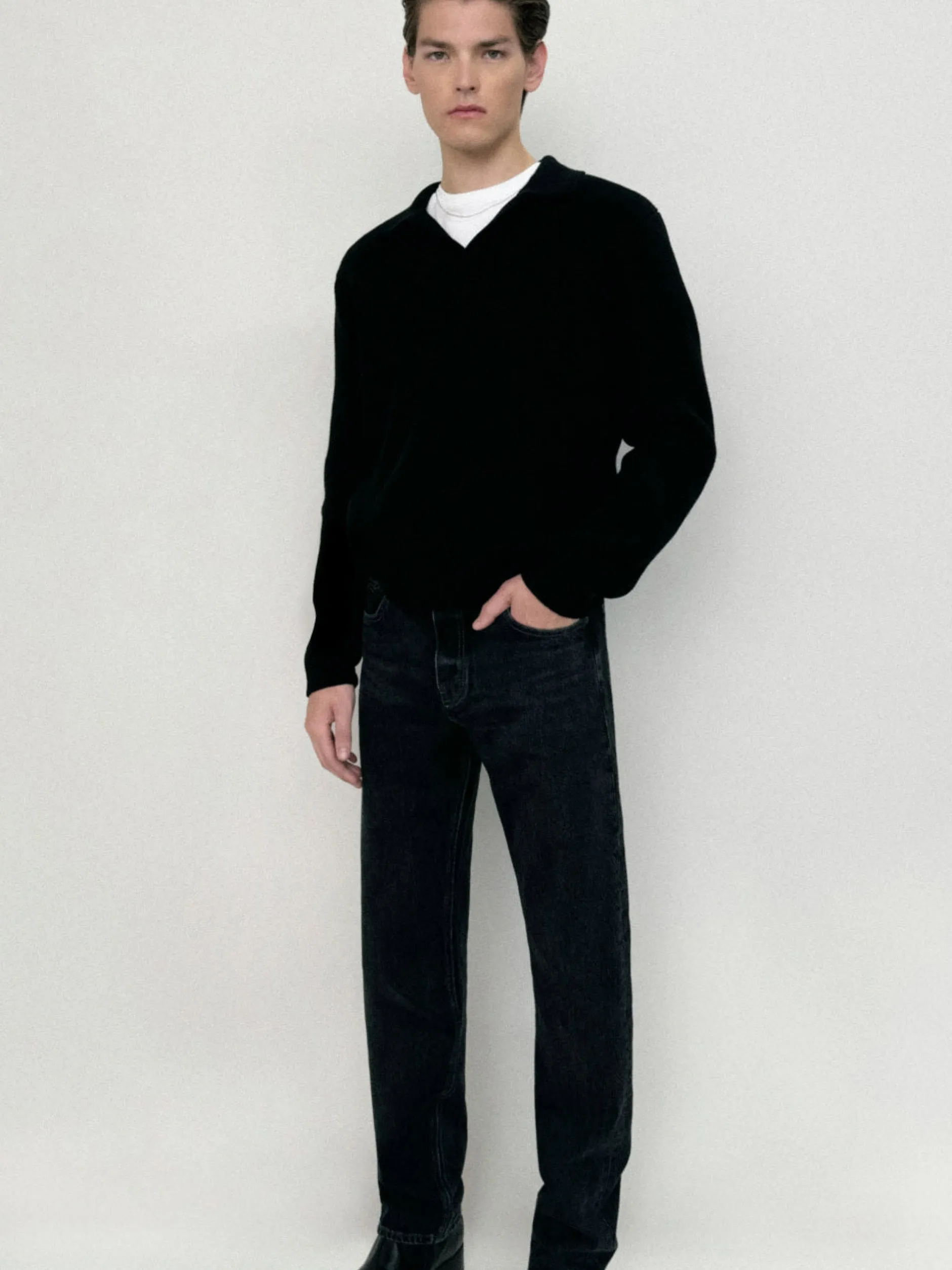 FRAME The Straight Jean in< Straight