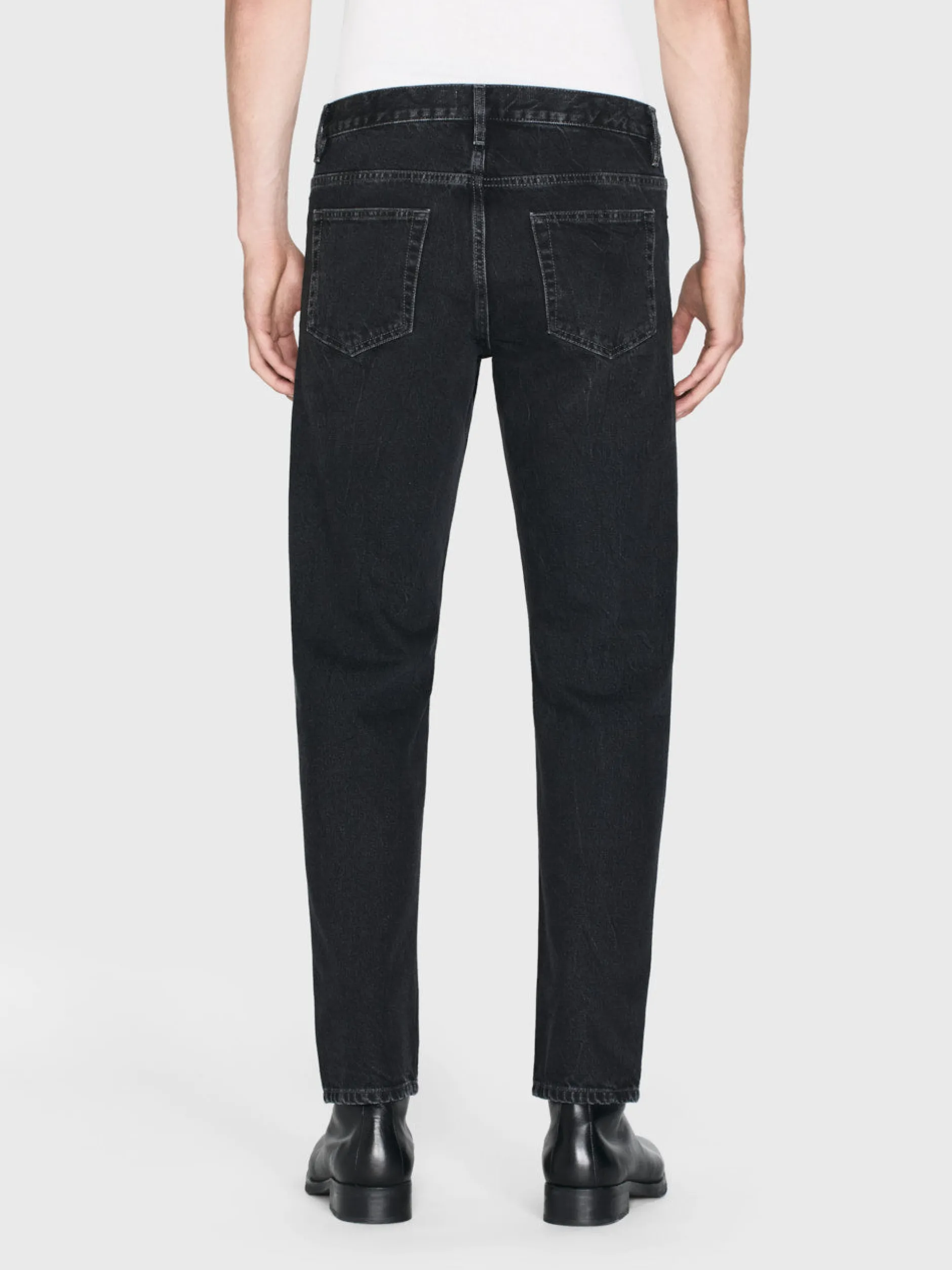 FRAME The Straight Jean in< Straight