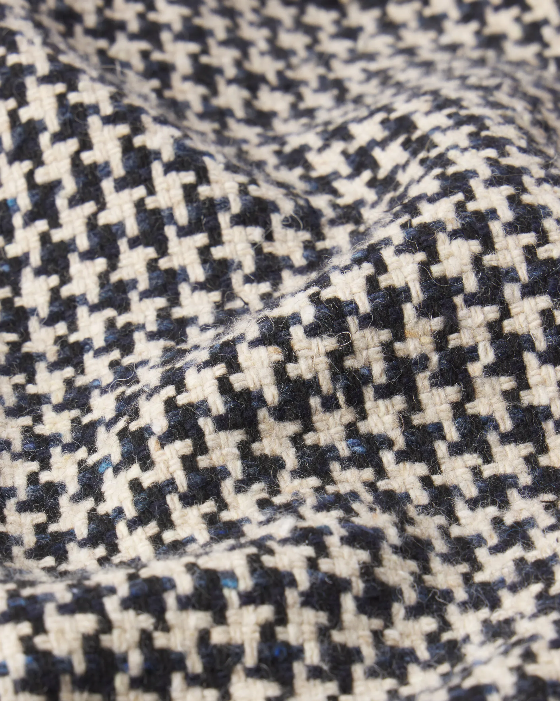 FRAME The Tweed Boxy Jacket in<Women Jackets & Coats
