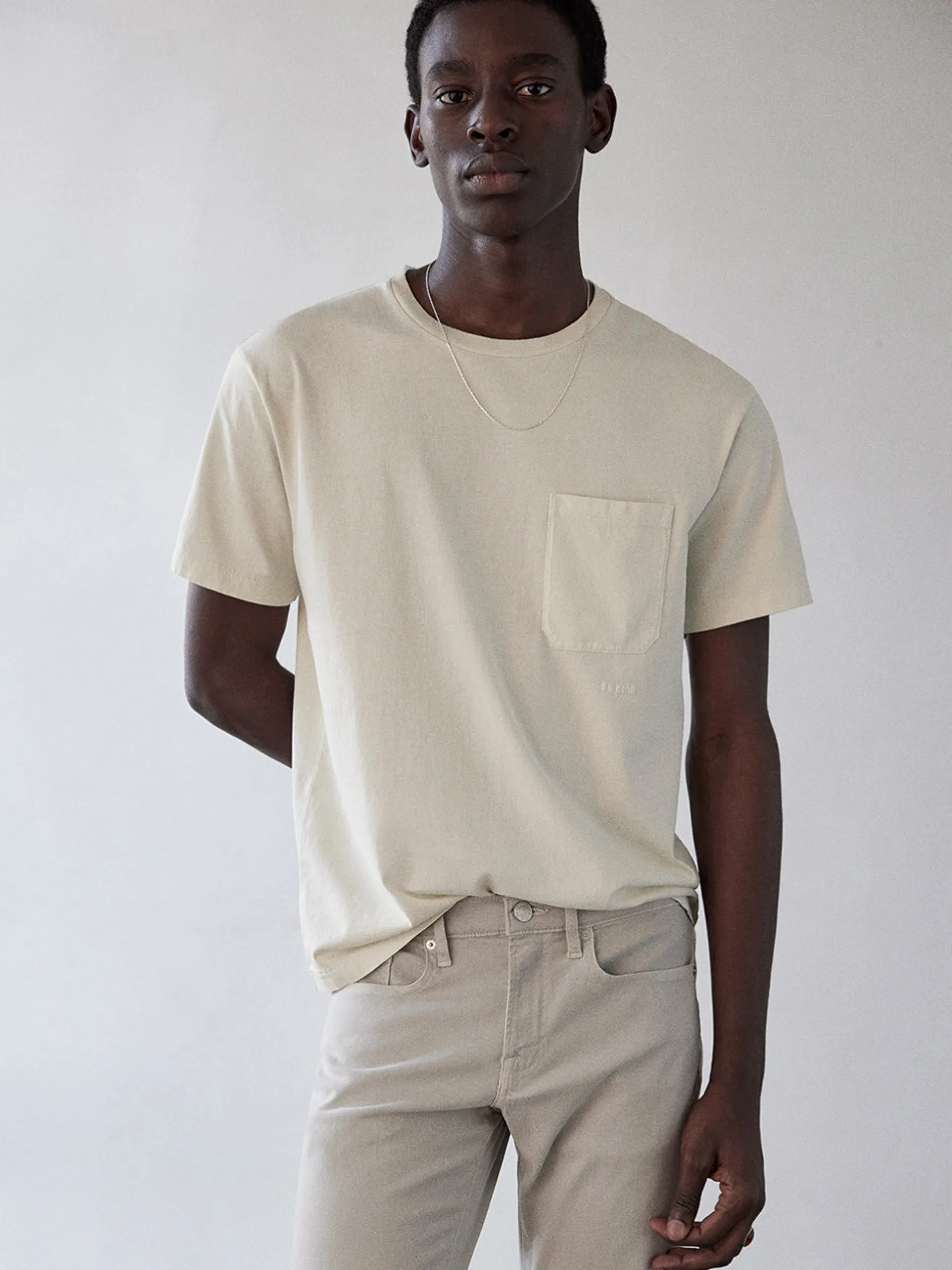 FRAME Vintage Tee in White Sand< Tees & Polos